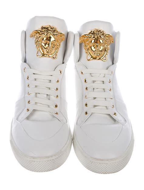 шарф versace медуза|Versace medusa shoes.